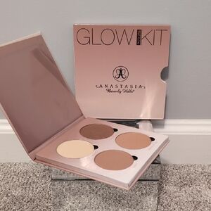 Anastasia Beverly Hills Glow Kit - Cream and Brown Shades